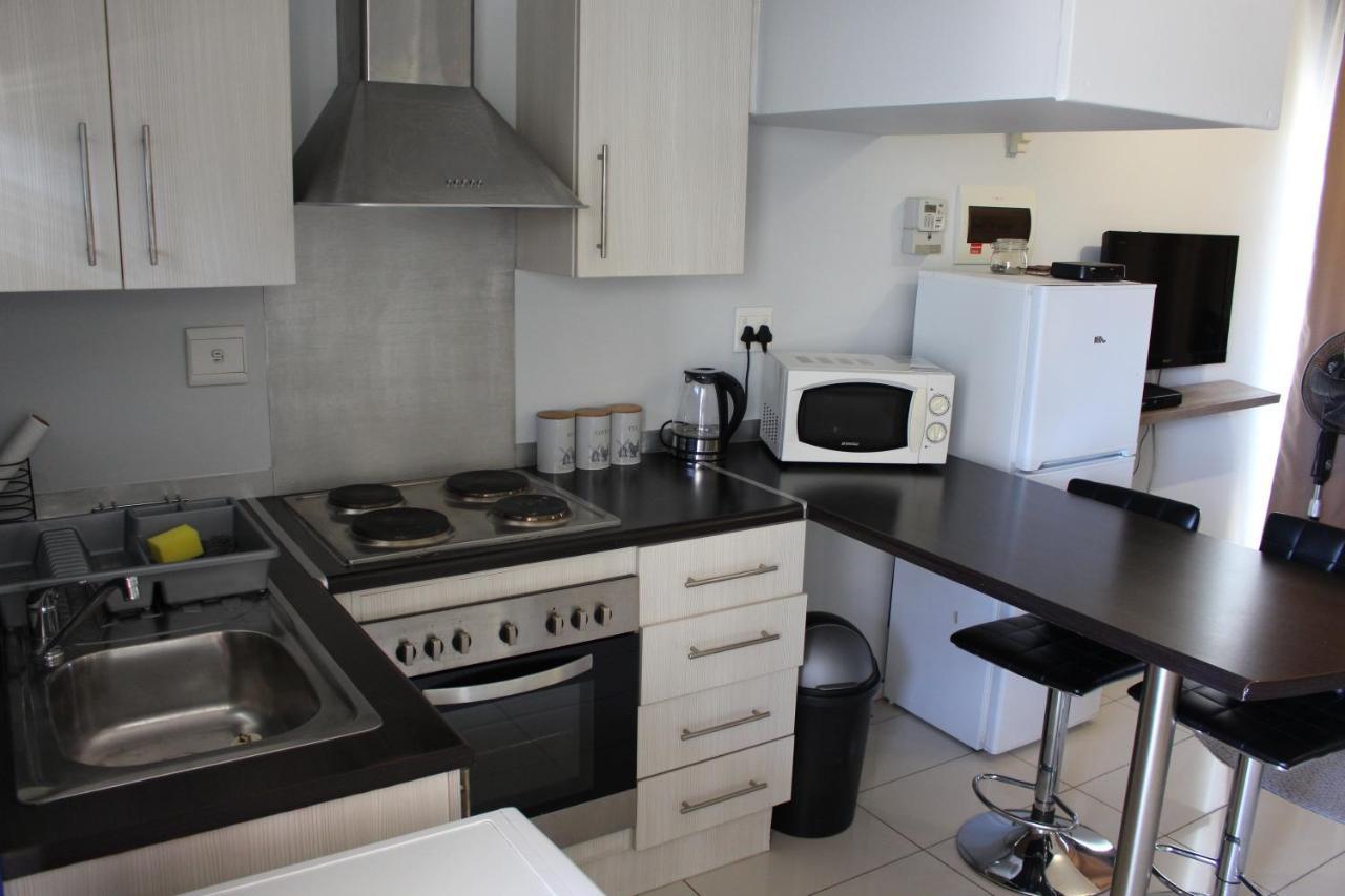 Abigail'S Studio Apartment @ Trift Tower Windhoek Esterno foto