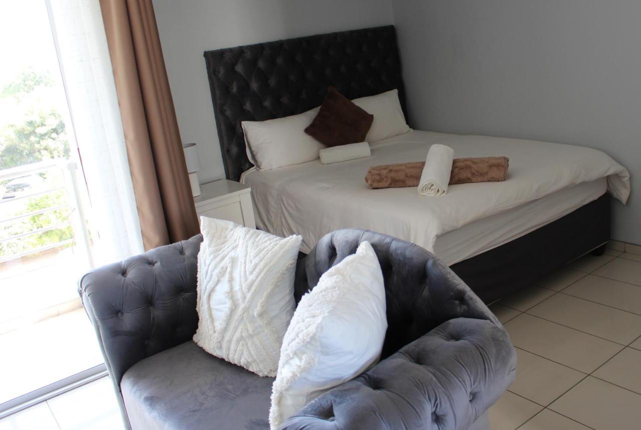 Abigail'S Studio Apartment @ Trift Tower Windhoek Esterno foto