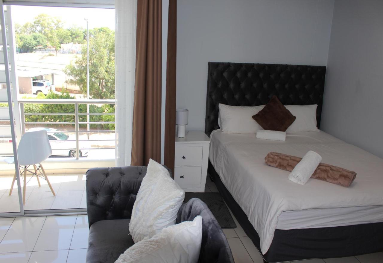 Abigail'S Studio Apartment @ Trift Tower Windhoek Esterno foto